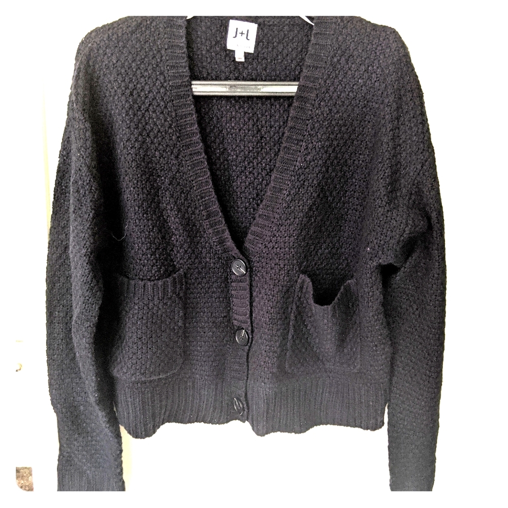 Cropped chunky knit sweater